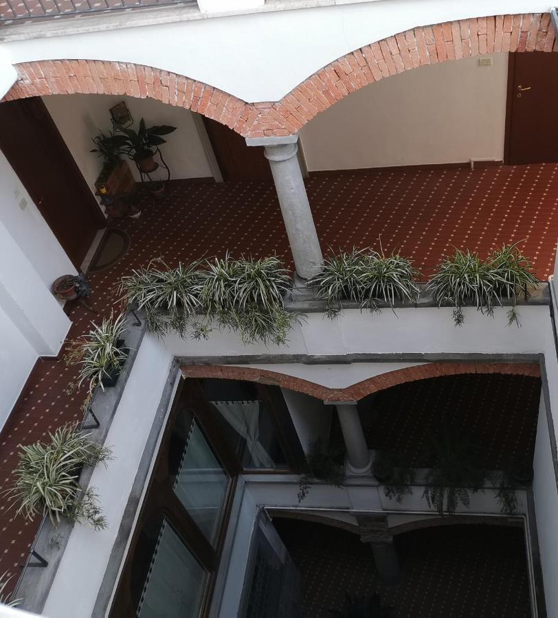 Casa Vacanze Da Graziella Lovere Exteriör bild